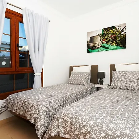 Lanzamar Villa *